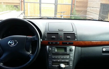 Toyota Avensis III рестайлинг, 2007 год, 1 060 000 рублей, 12 фотография
