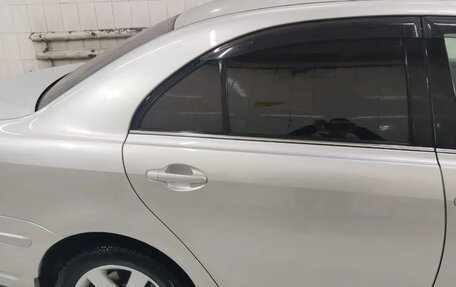 Toyota Avensis III рестайлинг, 2007 год, 1 060 000 рублей, 20 фотография