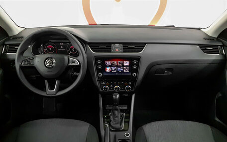 Skoda Octavia, 2018 год, 1 540 000 рублей, 9 фотография