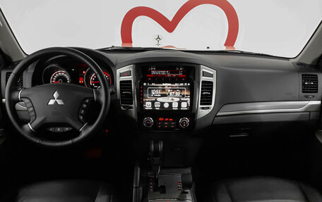 Mitsubishi Pajero IV, 2021 год, 4 650 000 рублей, 8 фотография