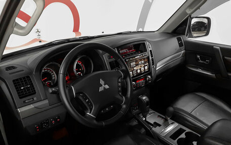 Mitsubishi Pajero IV, 2021 год, 4 650 000 рублей, 7 фотография
