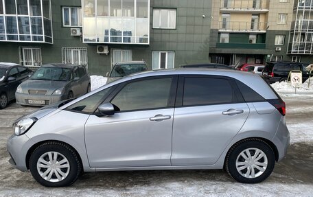 Honda Fit, 2021 год, 1 390 000 рублей, 3 фотография