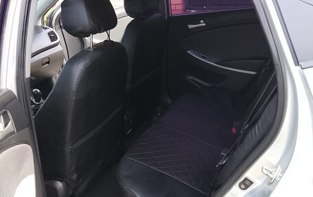 Hyundai Solaris II рестайлинг, 2012 год, 650 000 рублей, 5 фотография