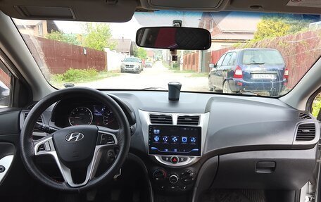 Hyundai Solaris II рестайлинг, 2012 год, 650 000 рублей, 6 фотография