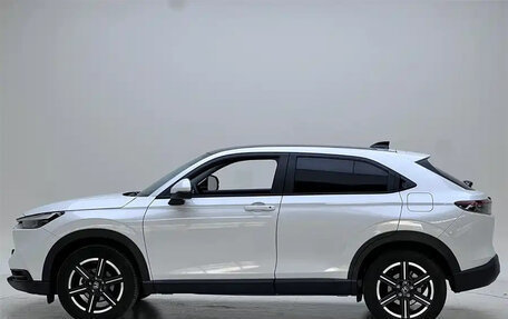 Honda Vezel, 2023 год, 1 826 420 рублей, 3 фотография