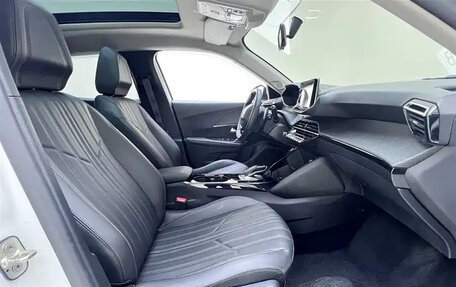 Peugeot 2008 II, 2021 год, 1 366 230 рублей, 16 фотография