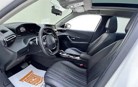 Peugeot 2008 II, 2021 год, 1 366 230 рублей, 14 фотография