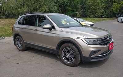 Volkswagen Tiguan II, 2021 год, 2 200 000 рублей, 1 фотография