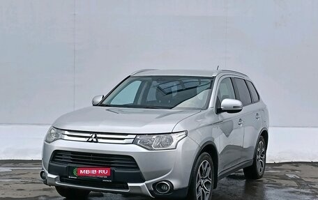 Mitsubishi Outlander III рестайлинг 3, 2014 год, 1 280 000 рублей, 1 фотография