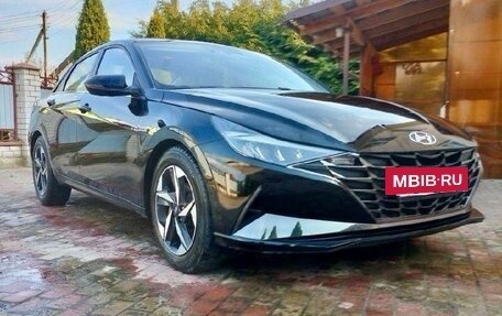 Hyundai Elantra, 2022 год, 1 700 000 рублей, 3 фотография