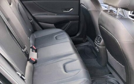 Hyundai Elantra, 2022 год, 1 700 000 рублей, 12 фотография