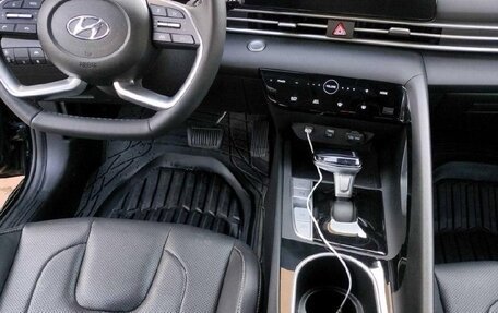 Hyundai Elantra, 2022 год, 1 700 000 рублей, 14 фотография