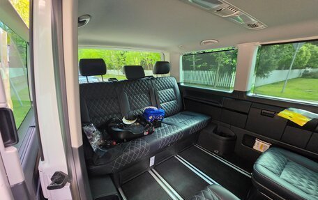 Volkswagen Multivan T6 рестайлинг, 2019 год, 5 800 000 рублей, 7 фотография
