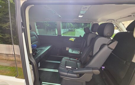 Volkswagen Multivan T6 рестайлинг, 2019 год, 5 800 000 рублей, 8 фотография