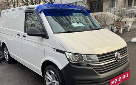 Volkswagen Transporter T6 рестайлинг, 2020 год, 2 500 000 рублей, 2 фотография