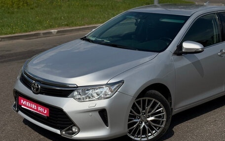 Toyota Camry, 2017 год, 2 100 000 рублей, 2 фотография
