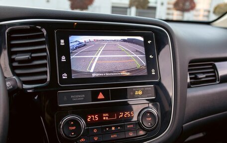 Mitsubishi Outlander III рестайлинг 3, 2020 год, 1 725 000 рублей, 14 фотография