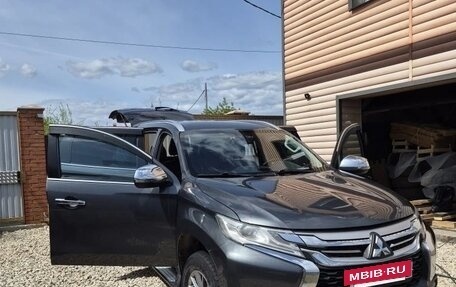 Mitsubishi Pajero Sport III рестайлинг, 2018 год, 2 335 000 рублей, 13 фотография