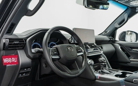 Toyota Land Cruiser, 2026 год, 16 670 000 рублей, 12 фотография