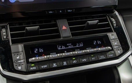 Toyota Land Cruiser, 2026 год, 16 670 000 рублей, 21 фотография