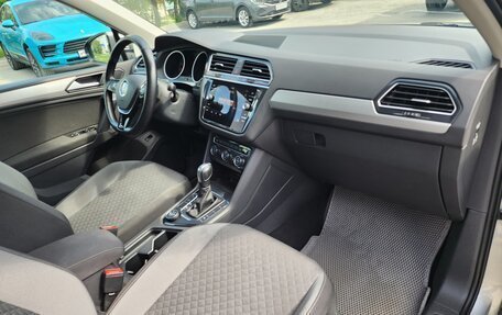 Volkswagen Tiguan II, 2020 год, 2 490 000 рублей, 13 фотография