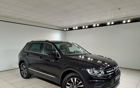 Volkswagen Tiguan II, 2019 год, 2 590 000 рублей, 3 фотография