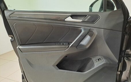 Volkswagen Tiguan II, 2019 год, 2 590 000 рублей, 15 фотография