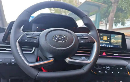 Hyundai Elantra, 2021 год, 1 200 000 рублей, 11 фотография