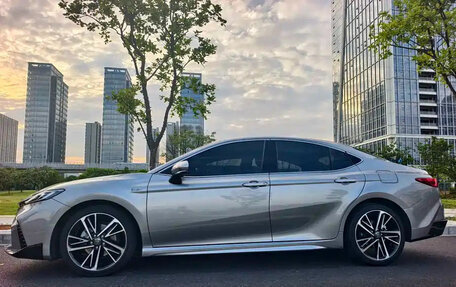 Toyota Camry, 2025 год, 3 888 000 рублей, 2 фотография