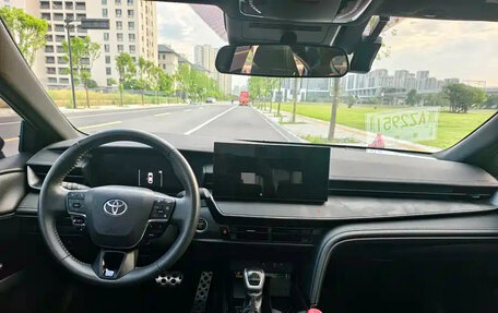 Toyota Camry, 2025 год, 3 888 000 рублей, 6 фотография