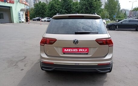 Volkswagen Tiguan II, 2021 год, 2 200 000 рублей, 5 фотография