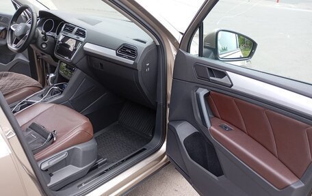 Volkswagen Tiguan II, 2021 год, 2 200 000 рублей, 12 фотография