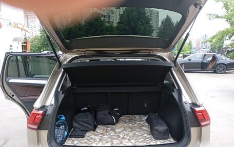 Volkswagen Tiguan II, 2021 год, 2 200 000 рублей, 19 фотография