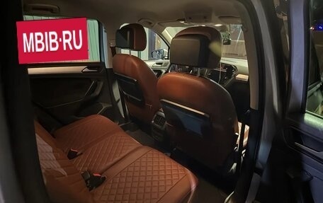 Volkswagen Tiguan II, 2019 год, 2 390 000 рублей, 12 фотография