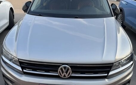Volkswagen Tiguan II, 2019 год, 2 390 000 рублей, 5 фотография