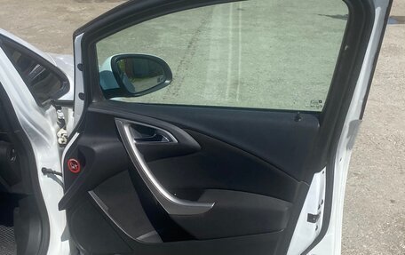 Opel Astra J, 2010 год, 600 000 рублей, 6 фотография