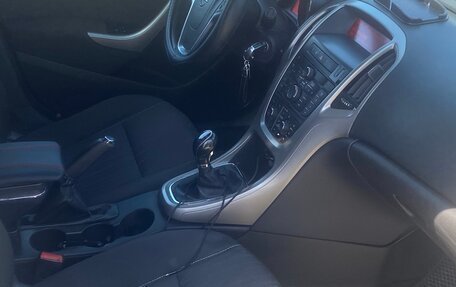 Opel Astra J, 2010 год, 600 000 рублей, 8 фотография