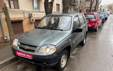 Chevrolet Niva I рестайлинг, 2011 год, 450 000 рублей, 4 фотография