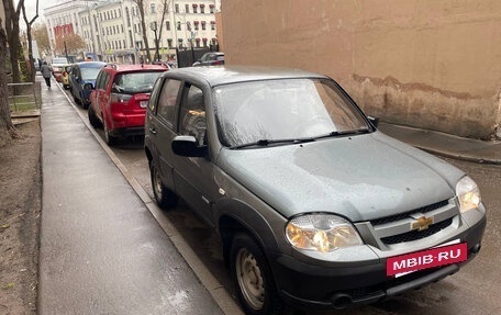 Chevrolet Niva I рестайлинг, 2011 год, 450 000 рублей, 5 фотография