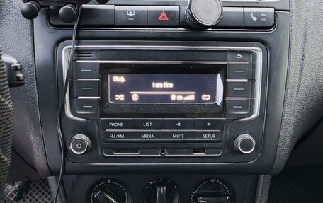 Volkswagen Polo VI (EU Market), 2011 год, 380 000 рублей, 2 фотография