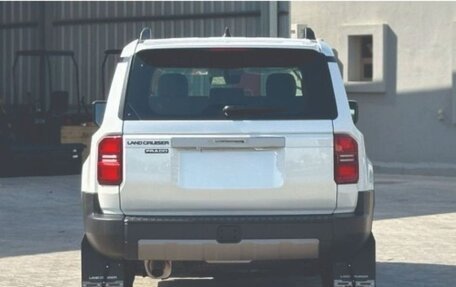 Toyota Land Cruiser Prado, 2025 год, 8 352 000 рублей, 5 фотография