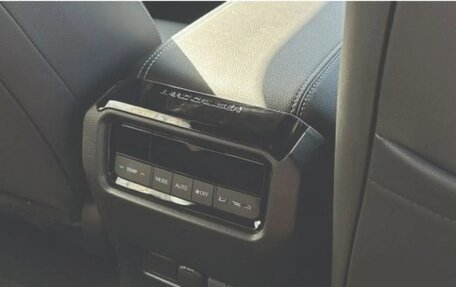Toyota Land Cruiser Prado, 2025 год, 8 352 000 рублей, 16 фотография