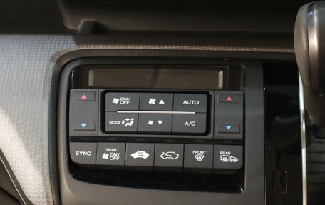 Honda Stepwgn IV, 2015 год, 2 119 000 рублей, 21 фотография
