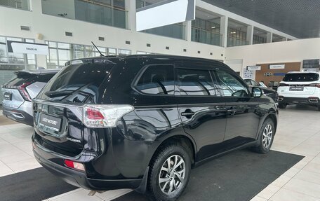 Mitsubishi Outlander III рестайлинг 3, 2014 год, 1 295 000 рублей, 6 фотография