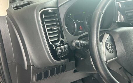 Mitsubishi Outlander III рестайлинг 3, 2014 год, 1 295 000 рублей, 14 фотография