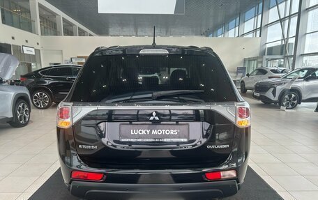 Mitsubishi Outlander III рестайлинг 3, 2014 год, 1 295 000 рублей, 5 фотография