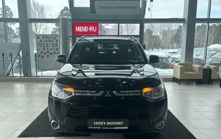 Mitsubishi Outlander III рестайлинг 3, 2014 год, 1 295 000 рублей, 2 фотография