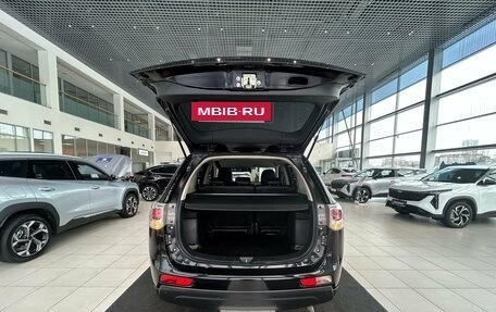 Mitsubishi Outlander III рестайлинг 3, 2014 год, 1 295 000 рублей, 10 фотография