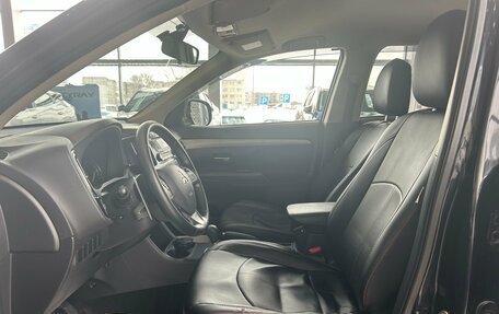 Mitsubishi Outlander III рестайлинг 3, 2014 год, 1 295 000 рублей, 25 фотография