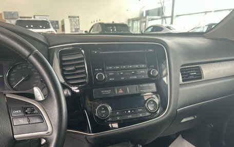 Mitsubishi Outlander III рестайлинг 3, 2014 год, 1 295 000 рублей, 28 фотография
